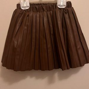 Toddler girl chocolate pleated skirt